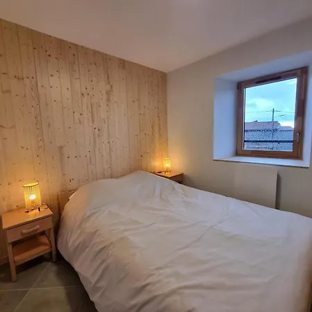 Casa rural Confortable 10/14 Pers Avec Animaux Admis La Versanne